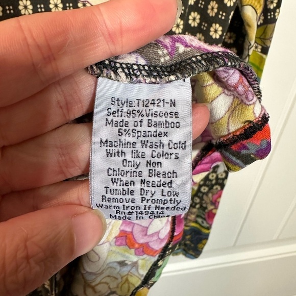 Johnny Was Fagan Favorite Long Sleeve Tee Shirt Soft Top Black with Floral Print - Picture 8 of 10